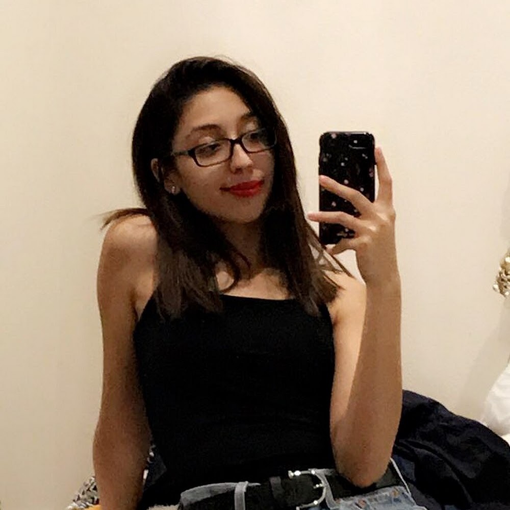 Meet your Posher, Anayeli